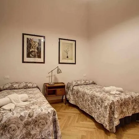 Piazza Mentana Apartment *